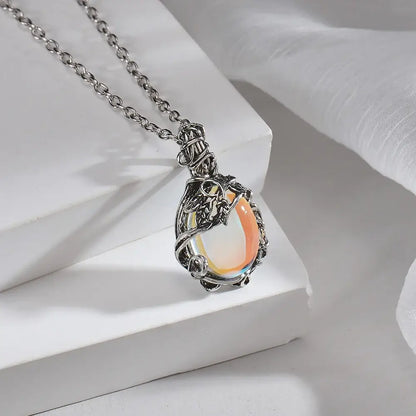 Charming Pink Heart Pendant Necklace - A Trendy Rhinestone Choker for Women, Perfect Gift for Lovers!