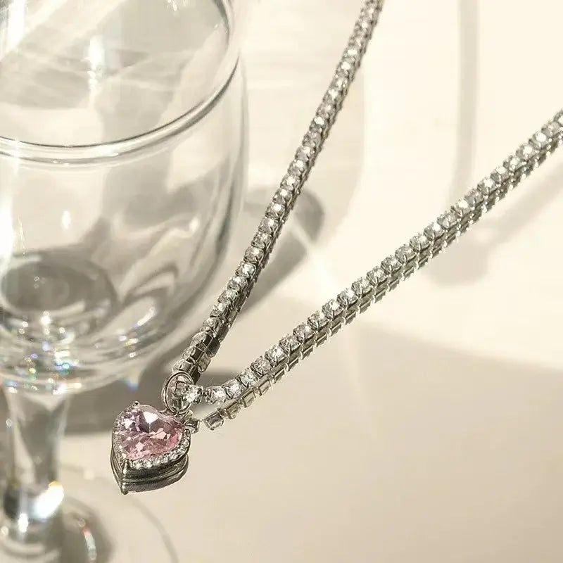 Charming Pink Heart Pendant Necklace - A Trendy Rhinestone Choker for Women, Perfect Gift for Lovers!