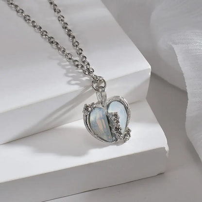 Charming Pink Heart Pendant Necklace - A Trendy Rhinestone Choker for Women, Perfect Gift for Lovers!