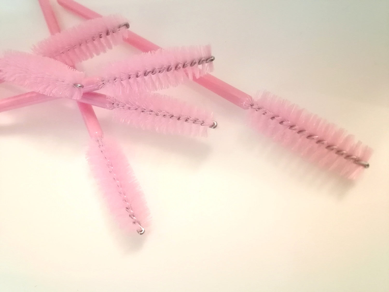 10 Pcs Eco-Friendly Pink Disposable Mascara Wands - Perfect for Beauty Lovers!